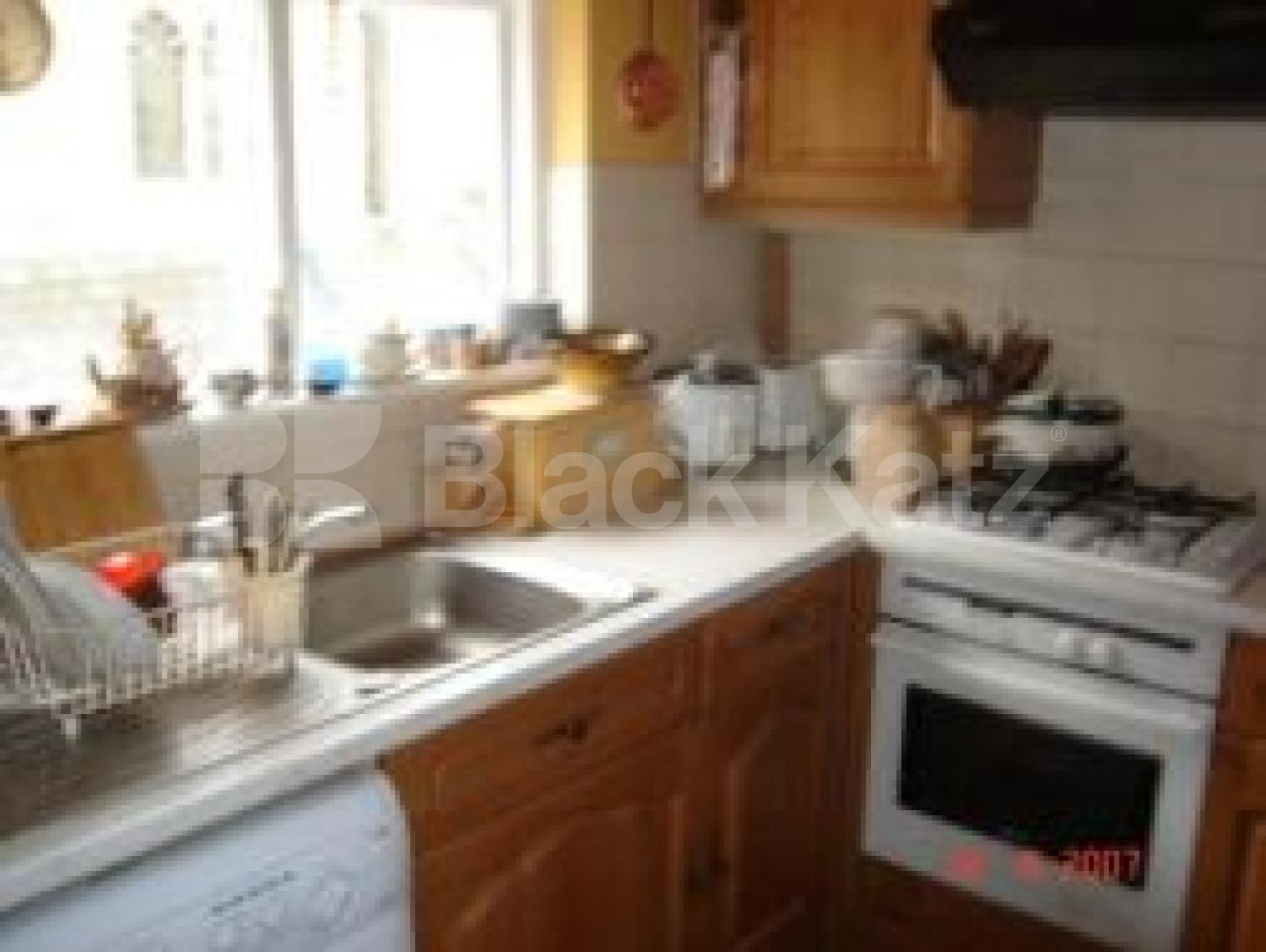 			NEW ON THE MARKET!!!, 2 Bedroom, 1 bath, 1 reception Flat			 Tetherdown, MUSWELL HILL N10